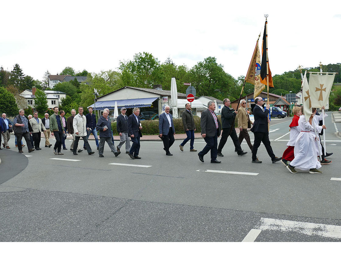 Bittprozession an Christi Himmelfahrt (Foto: Karl-Franz Thiede)